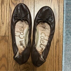 SAM EDELMAN FELICIA FLAT 7.5
Brown leather size 7.5